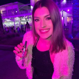 Meet your Posher, Whitney